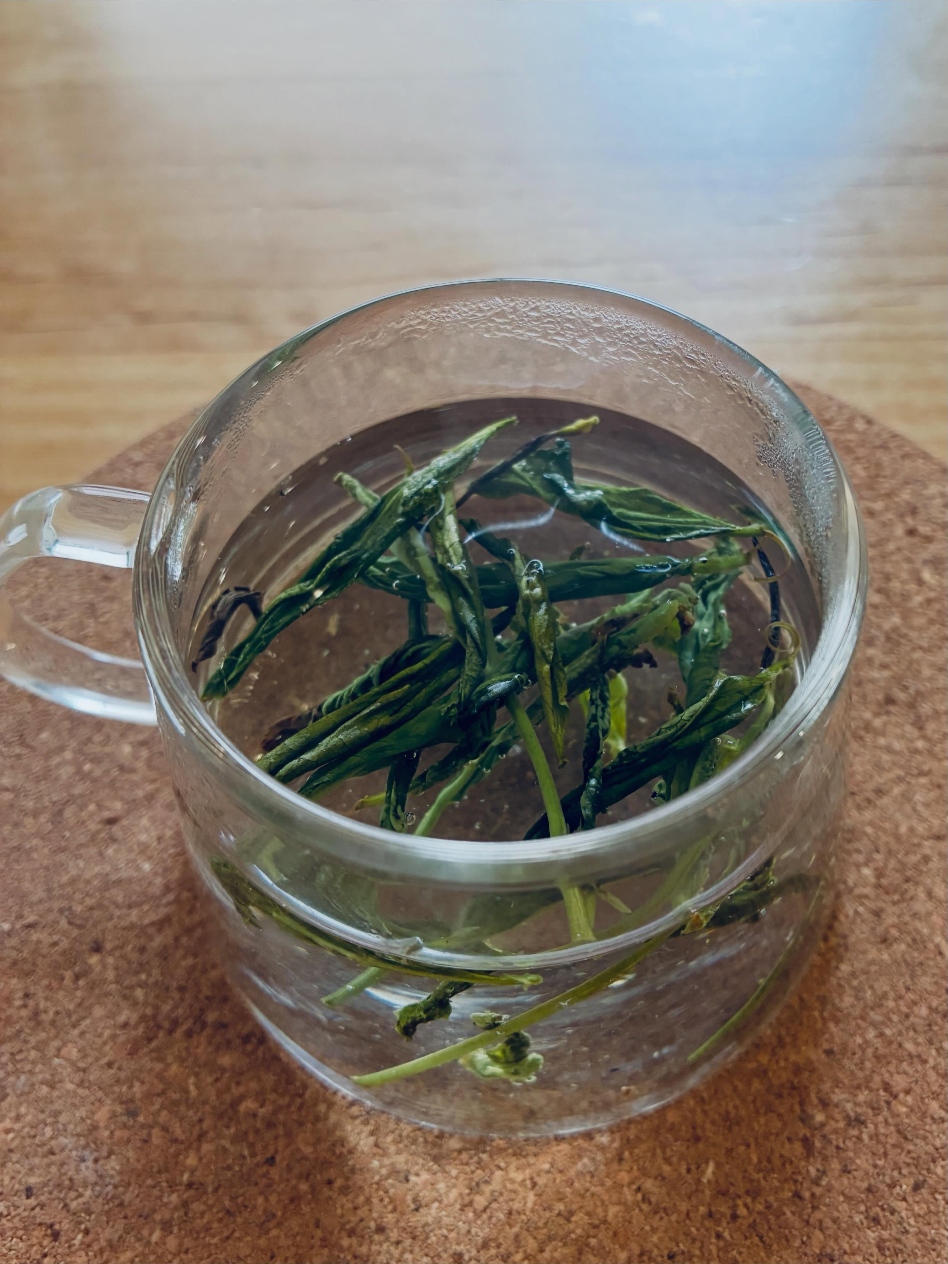 産直で見つけた生の茶葉