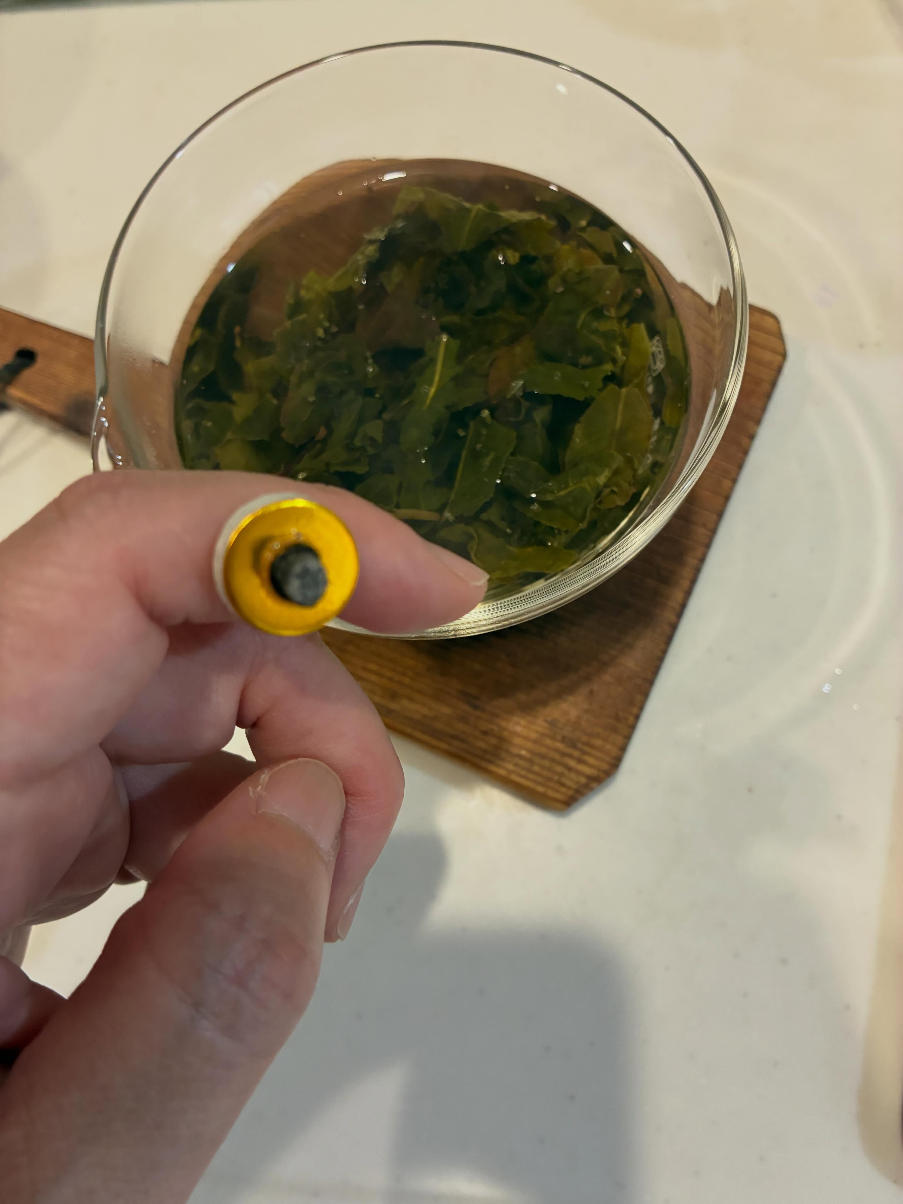 毎朝、お灸を終えて、その余韻のなかでお茶を淹れます。